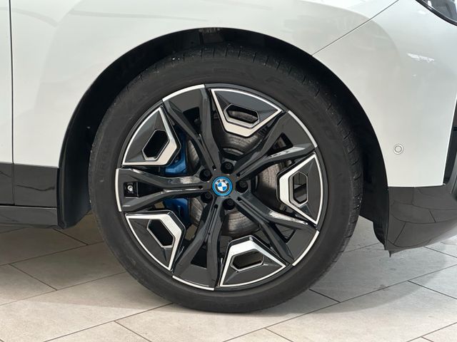 BMW iX 2022 WHITE Gebrauchtwagen - Galeriebild 5