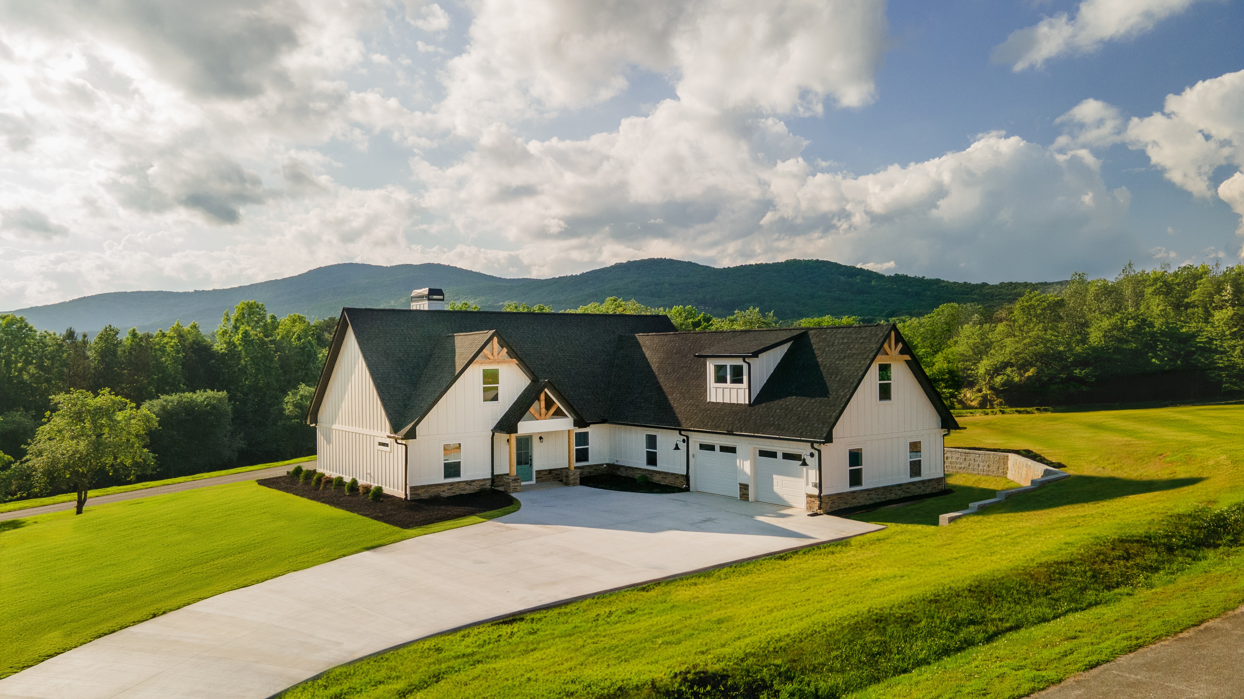 3 bedroom, 2 bathroom custom home in GA,TN,NC, and SC