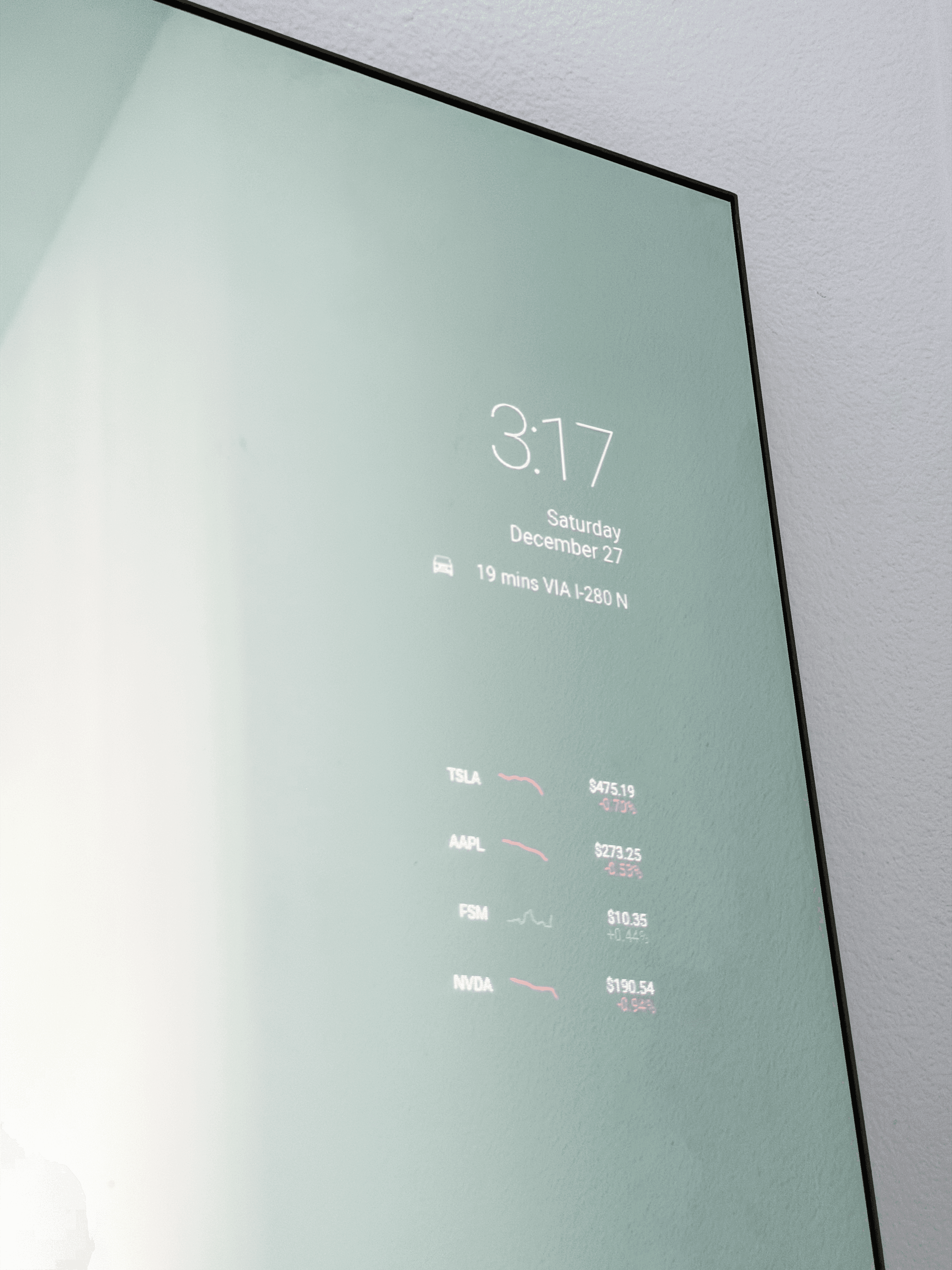 Batch.Works logo over a photo of a box of 3D printed objects