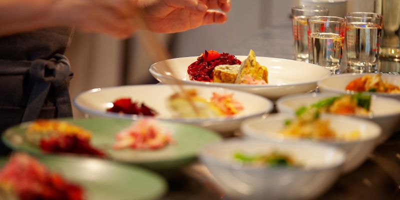 A F&B staff preparing food