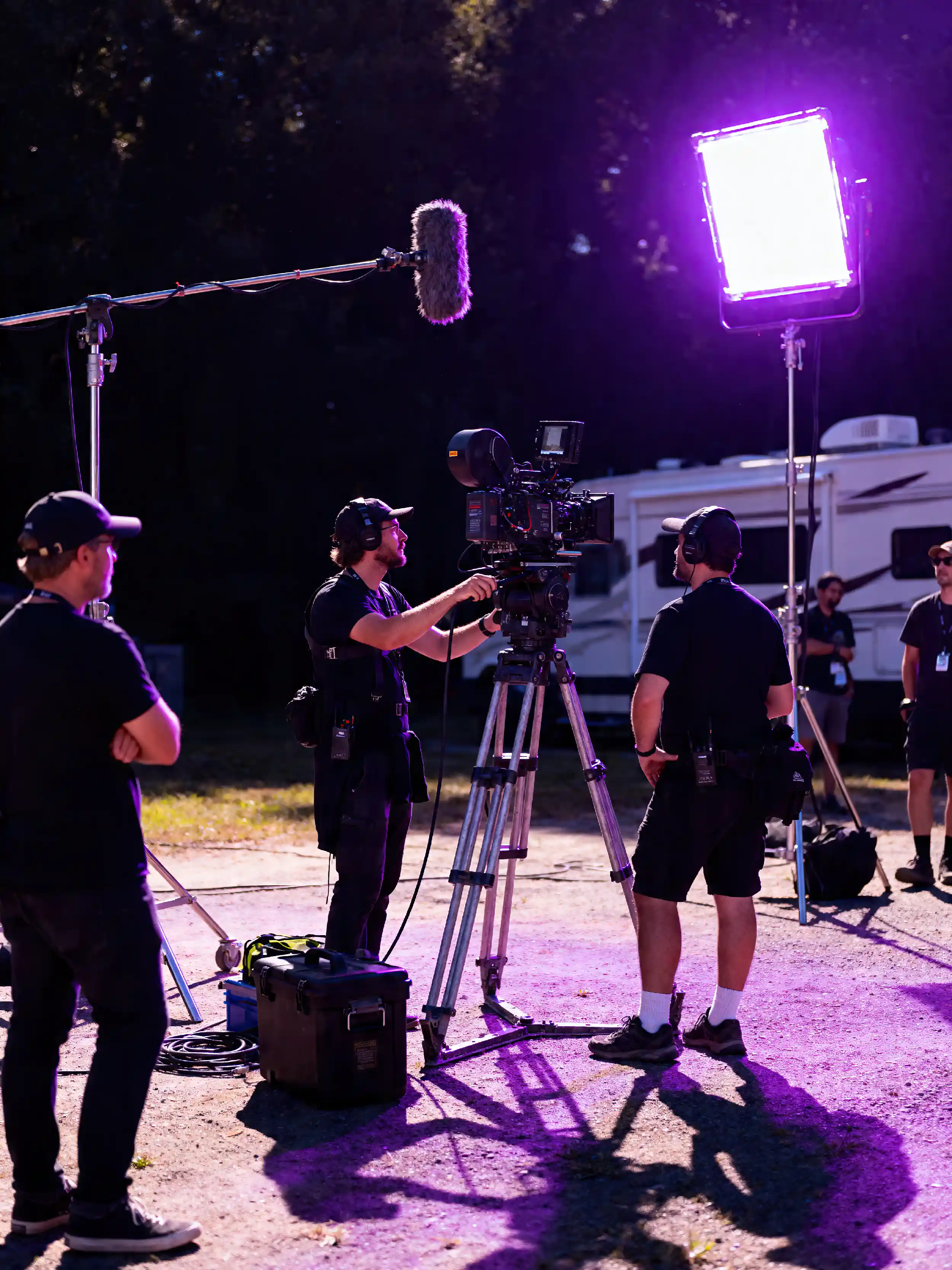 Belt Events - Structuring Complexity in Event Production