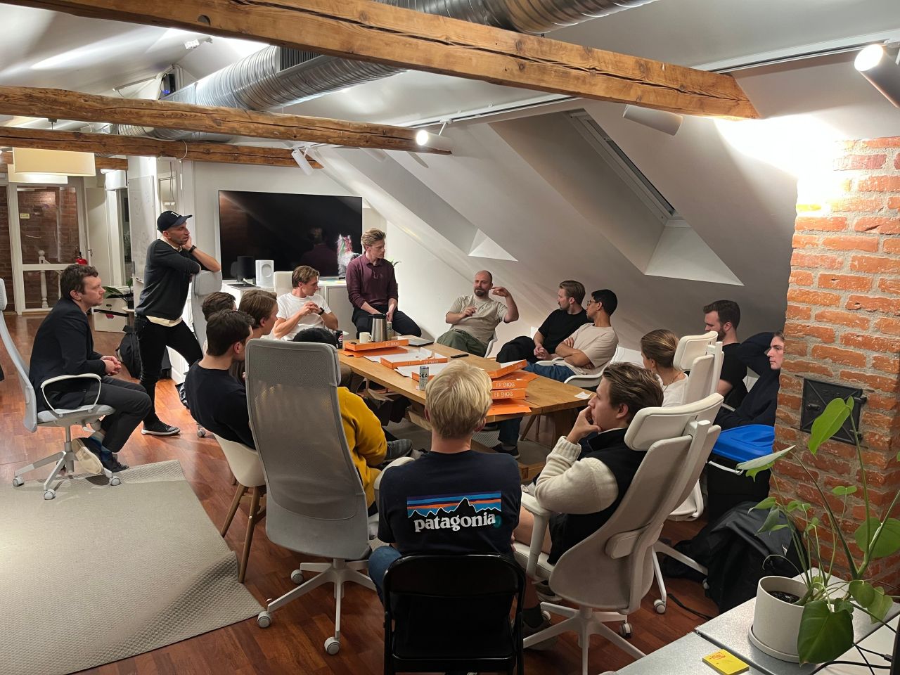 A world-class AI founder hosted our second meetup today.

Trygve Karper just raised $16M for Riff (previously Databutton).

Building an AI app platform for non-coders. Aiming to be Europe's next unicorn coming from Norway 🇳🇴

But he didn't invite us to talk about the raise.

He did to talk about shame:
👉The Norwegian shame that keeps us quiet when we should be loud.
👉The paradox that makes us choose foreign software over Nordic software.
👉The instinct to blend in instead of stand out.

With 16 builders in the room. Everyone felt it.

Let's throw away the shame. Focus on brand. Get better at selling.

$16M says he's practicing what he preaches. Riff is building a brand that competes globally.

This is what Founders Hub is about.

Norwegian builders who refuse to stay small and quiet. Who build AND sell. Who create brands, not just products.

Next founder session: coming soon.

Stay tuned.

Norway gets stronger when we stop being ashamed of our ambition.

Thanks for having us, Trygve 🙏