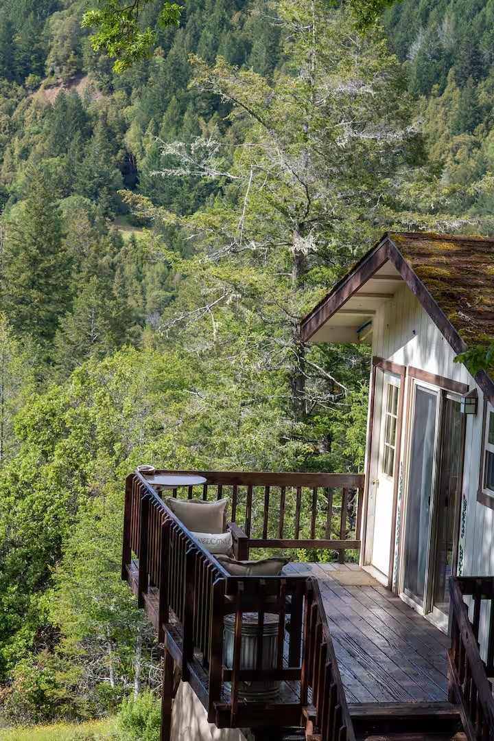 The private studio deck at Dark Fairy Farm overlooking the surrounding mountains.