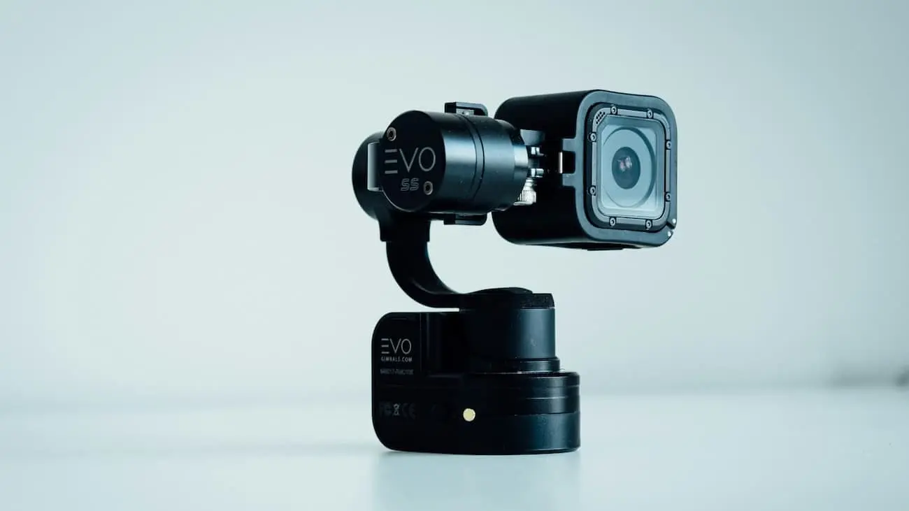 Eine Actionkamera, ideal für Videoanalysen im Fußballtraining zur Leistungsbewertung und Trainerbeurteilung.