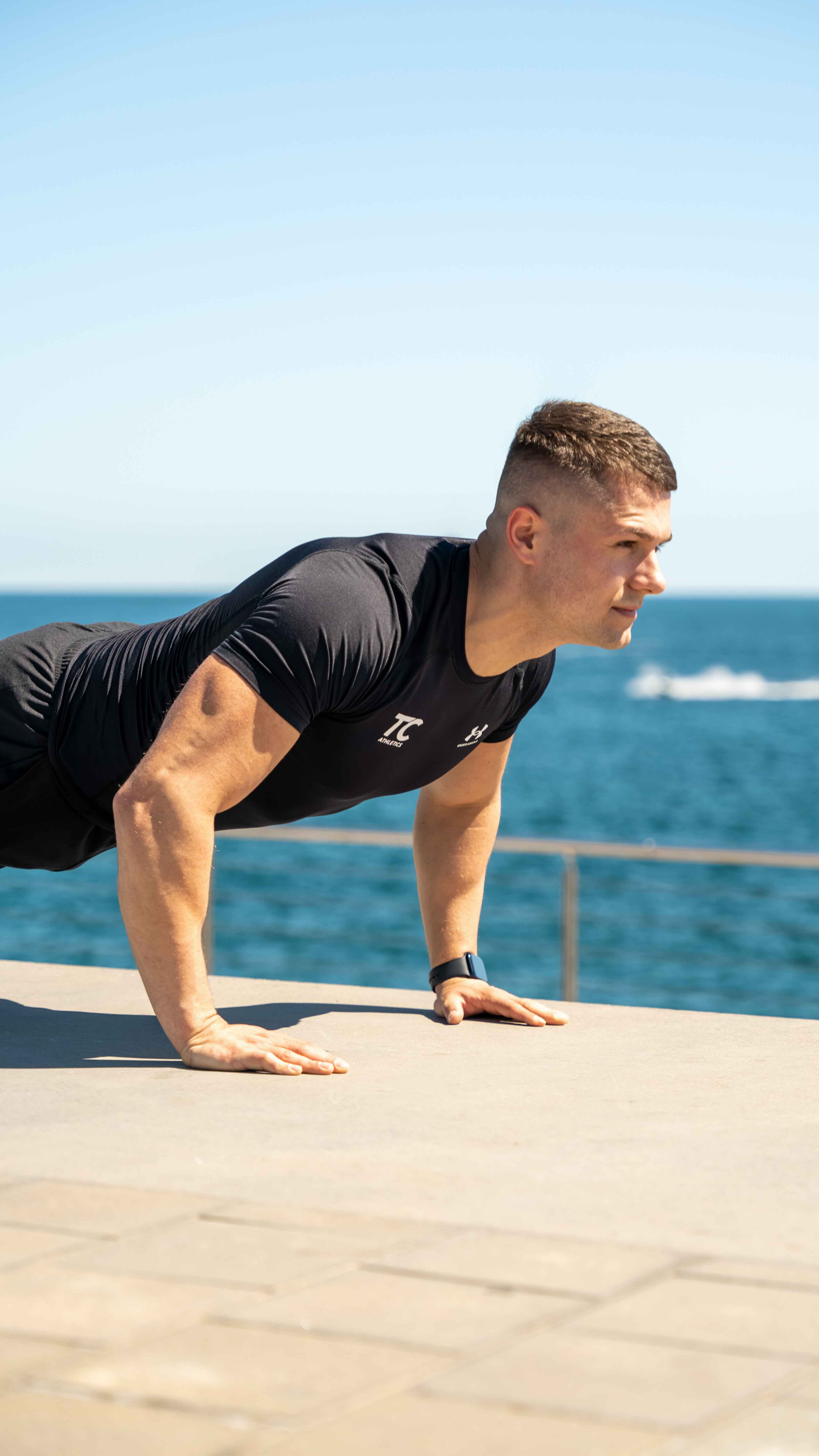 Concetrated triathlete grayscale