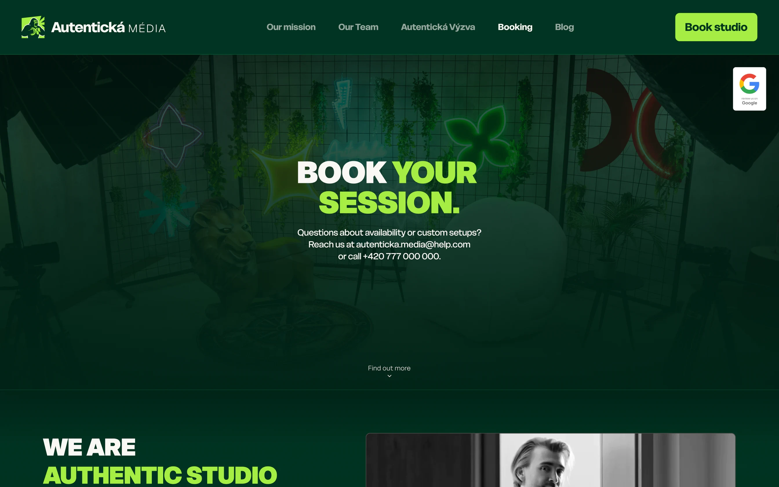 Autentická Media responsive studio website design.