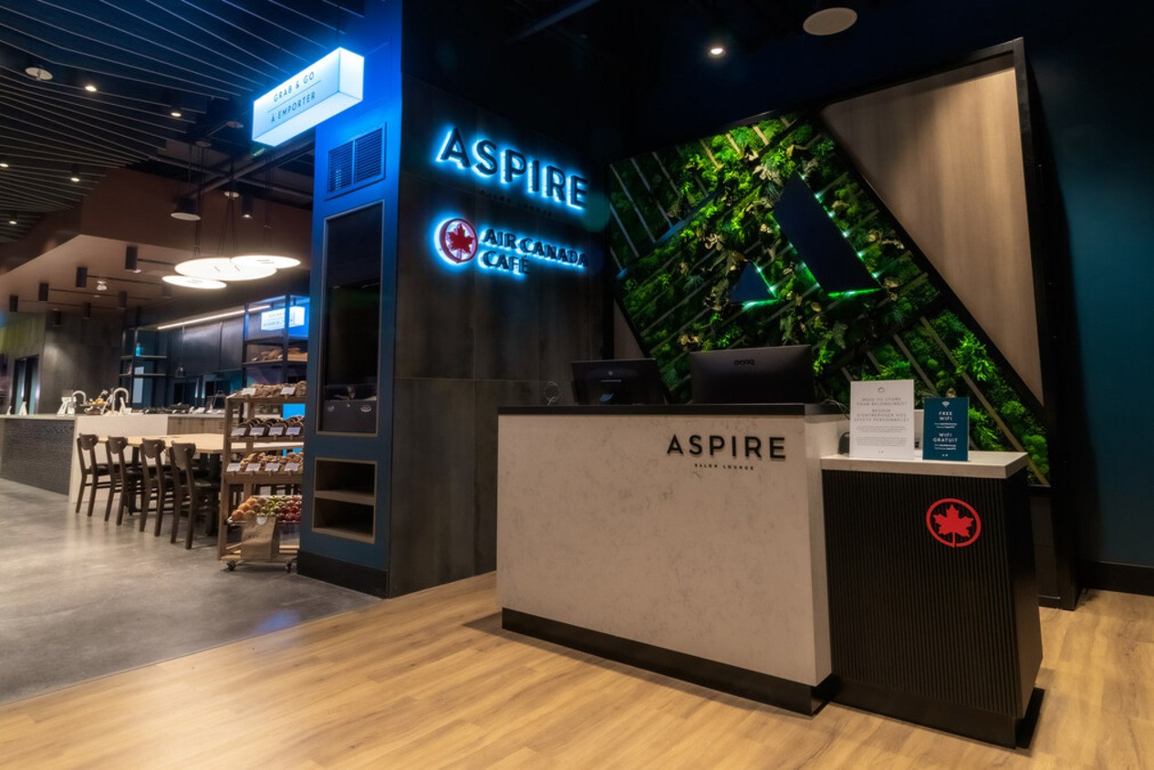 Air Canada Cafe at Billy Bishop Airport