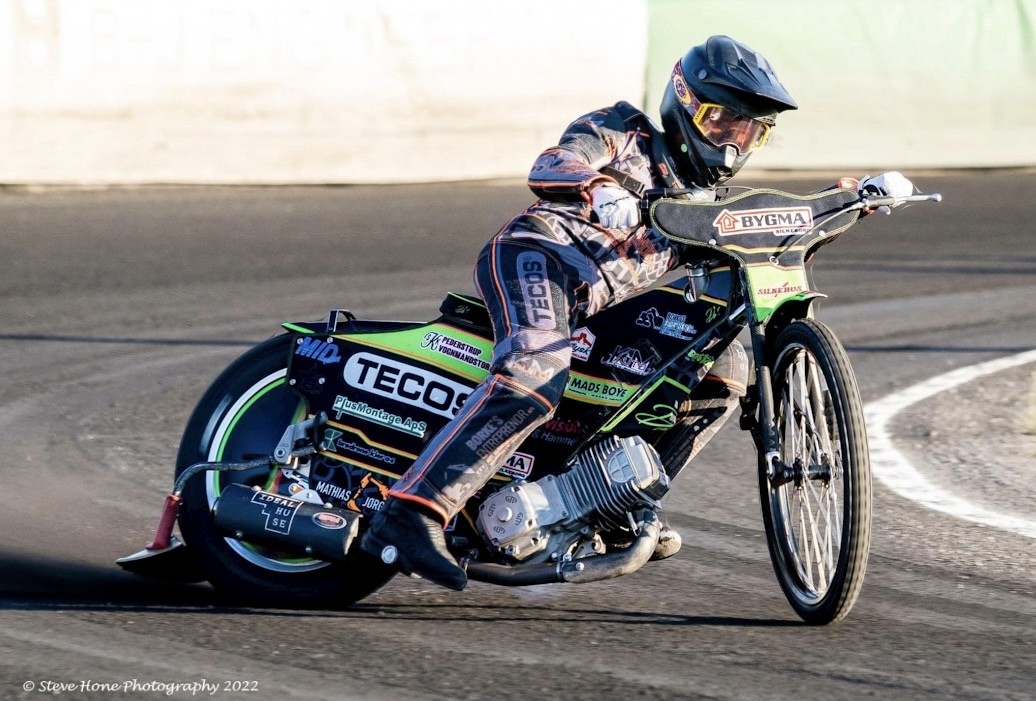 Billede af Bastian Borke på hans motorcykel