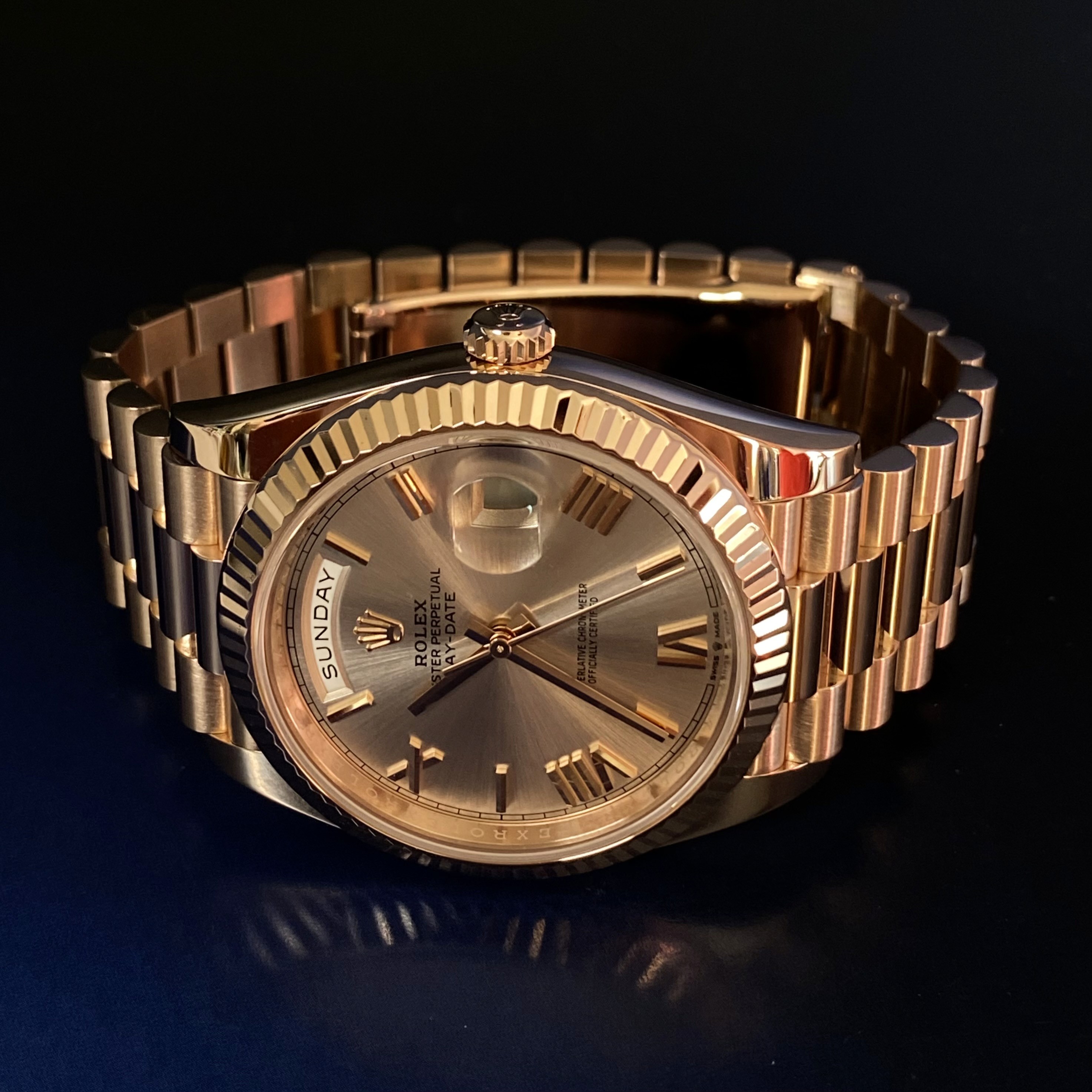 Uhr in Roségold mit Präsidentenband