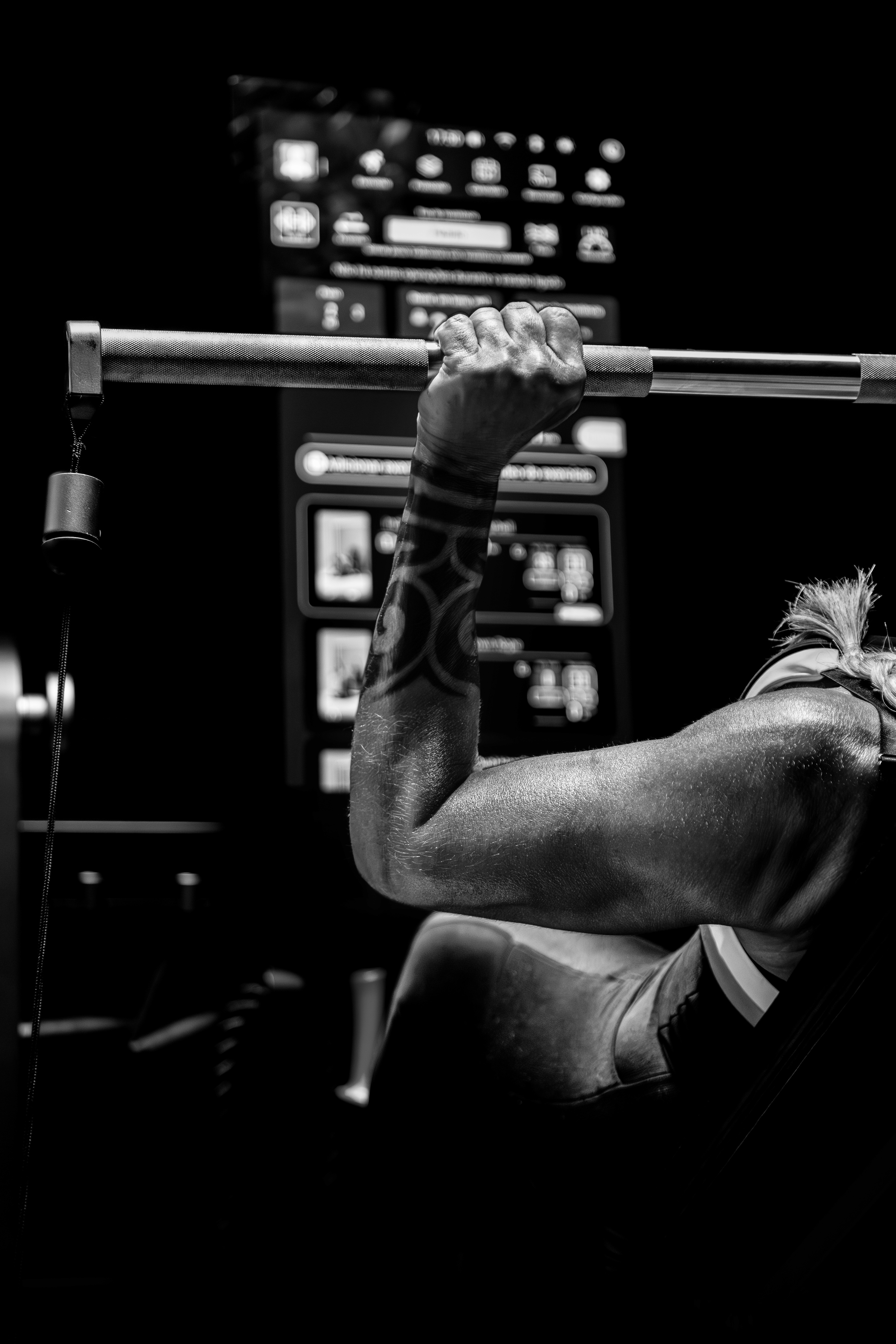 mulher fazendo exercício de perna no xburn