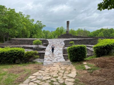 Trockenmauerkunstwerk Opus 40 von Harvey Fite