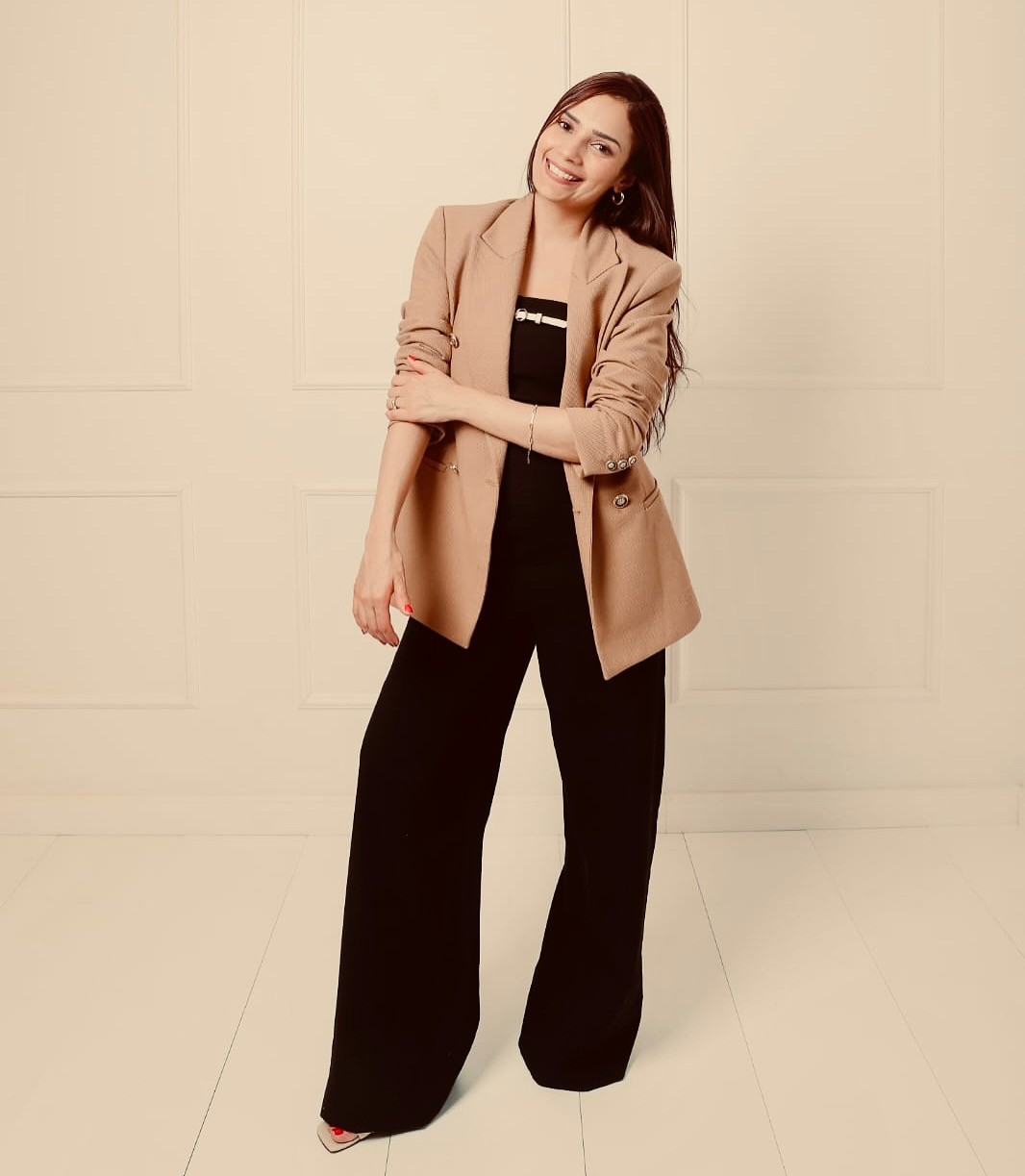 Concetrated triathlete grayscale