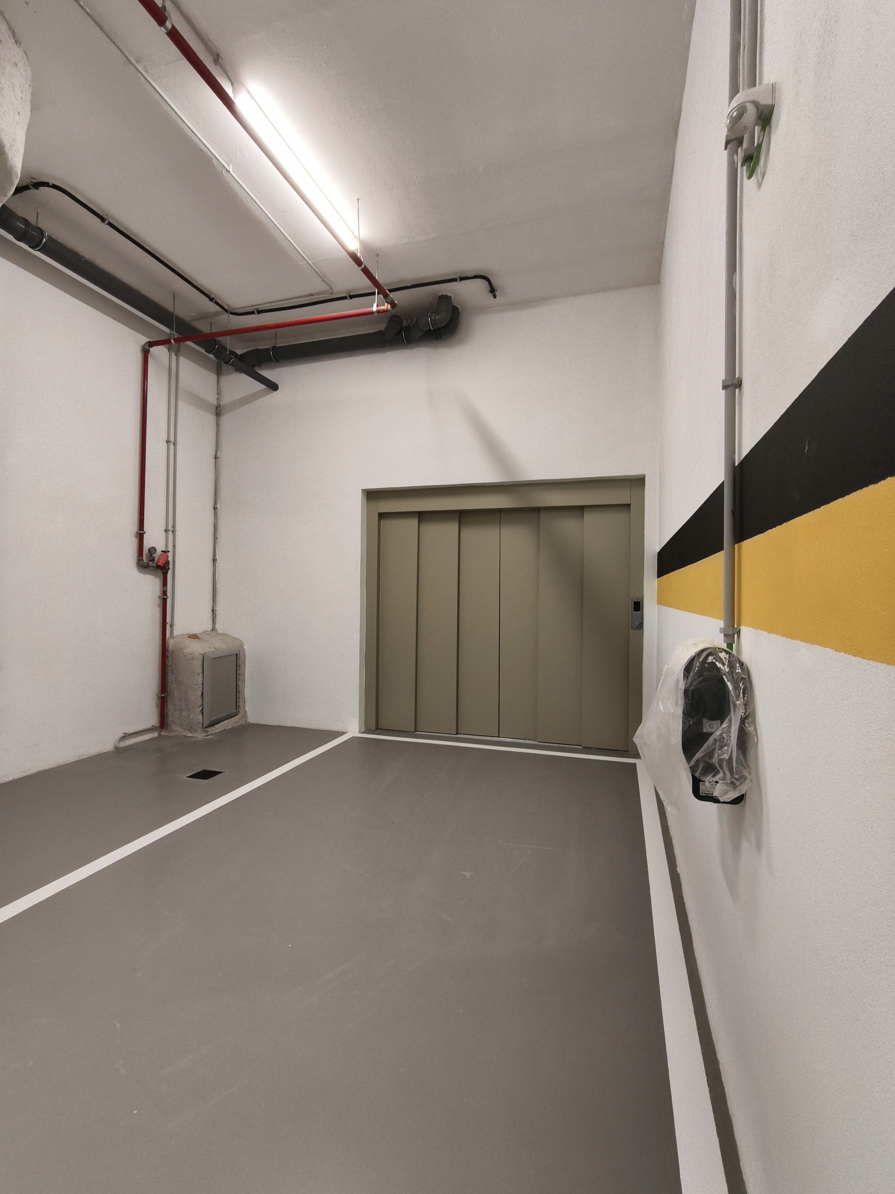camillo 25 t3 lisboa elevator garage