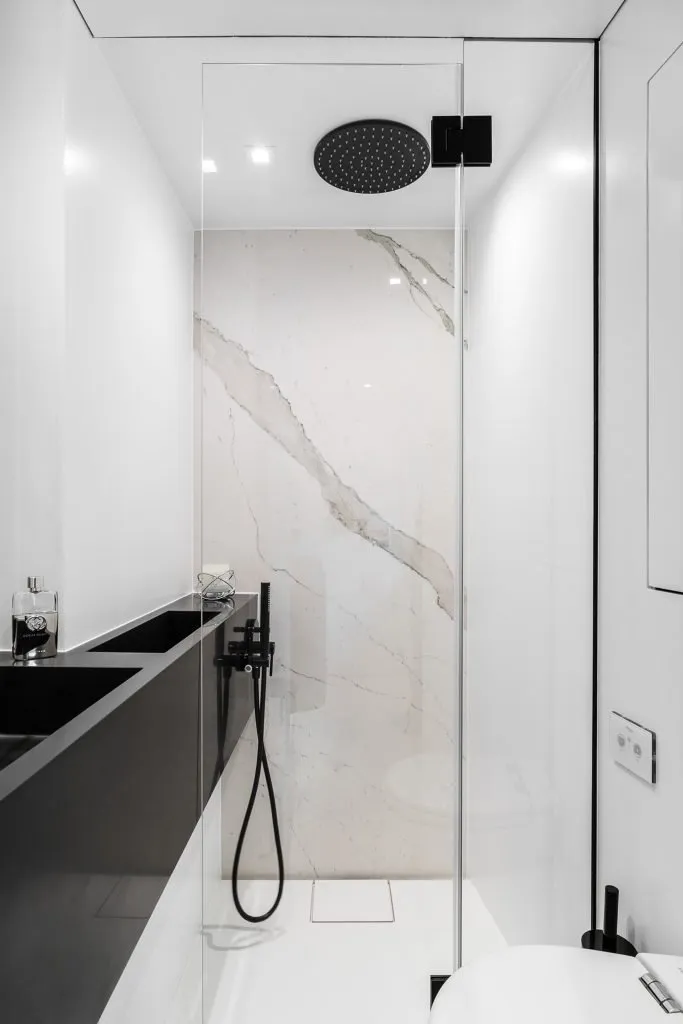 Baño Sunreef 60
