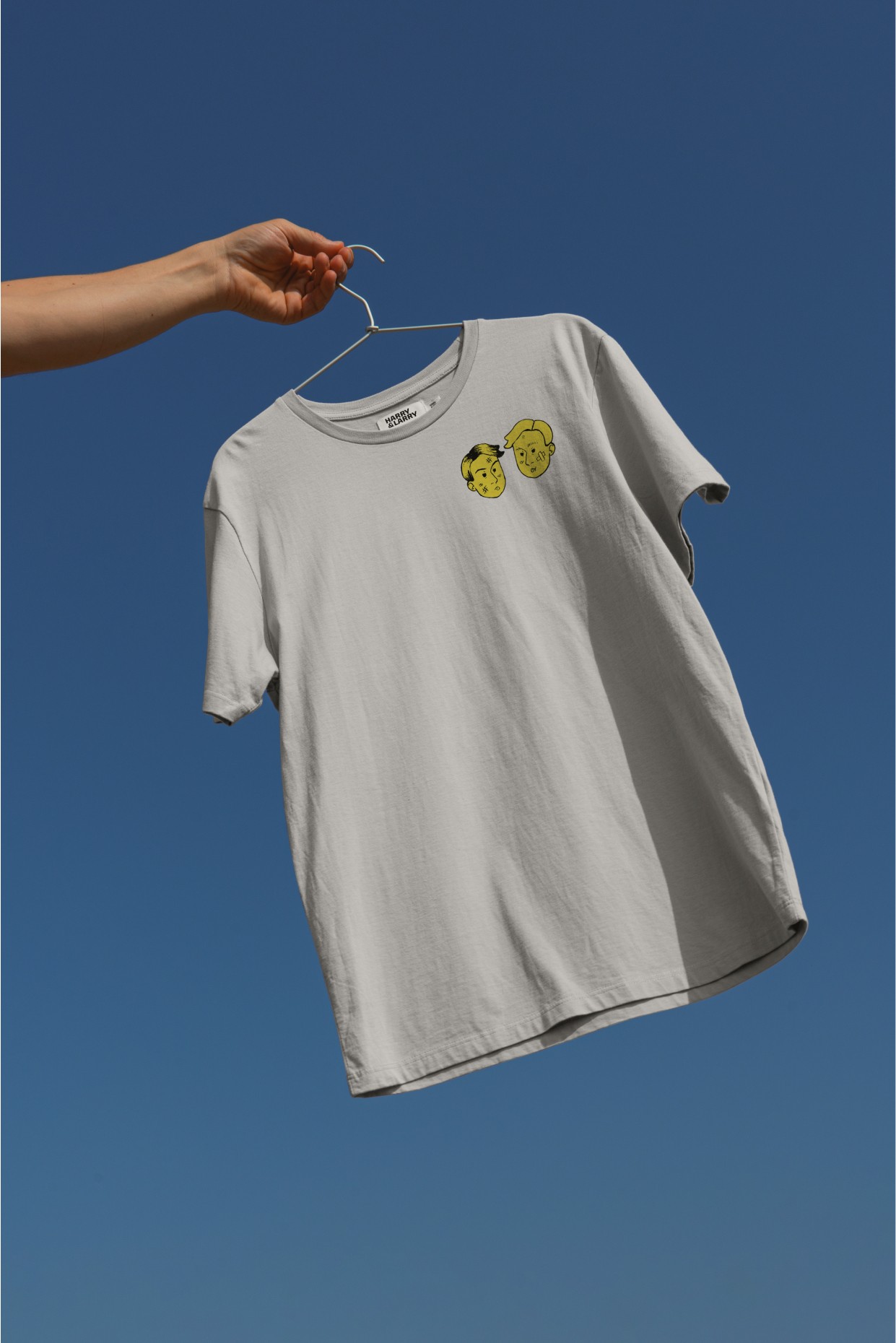 Harry & Larry Merch T-Shirt with big faces