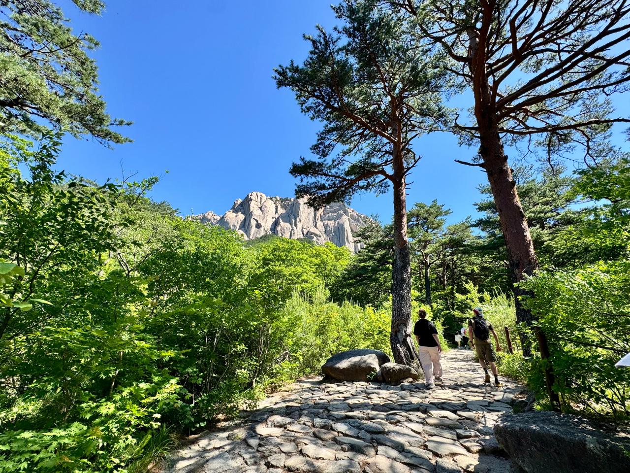 A peek of the Ulsanbawi peaks