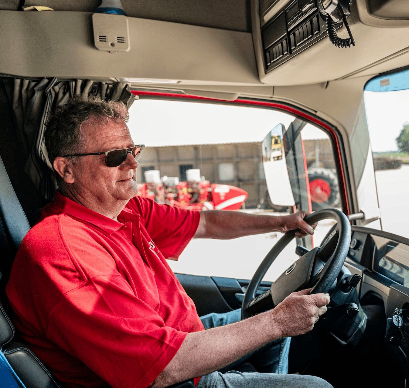 Chauffeur achter het stuur Post Handel en Transport