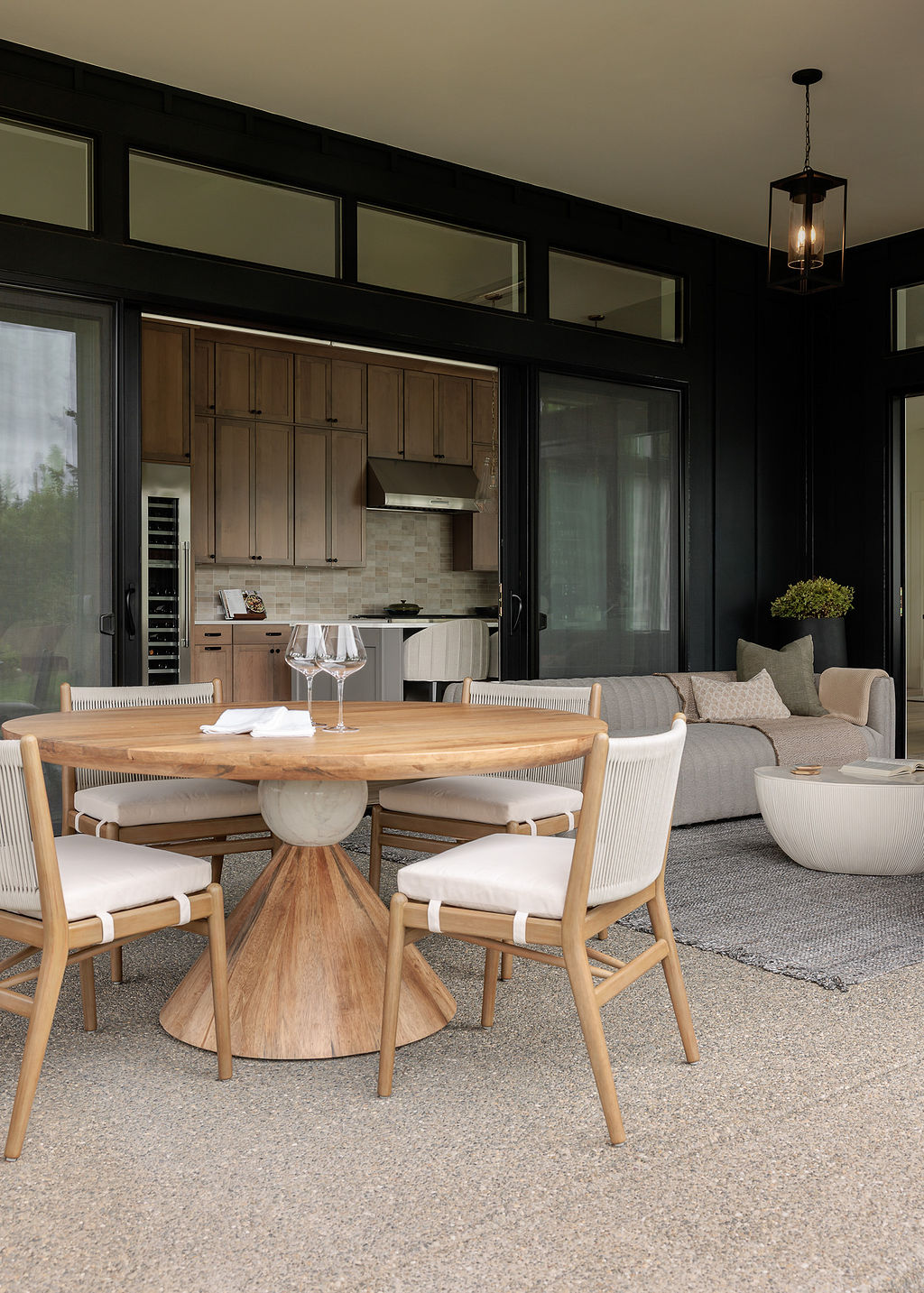 We’re so excited to share details from The Woodinville House: Outdoor Living –– one of our favorite interior design + professional organizing projects in Woodinville, WA..