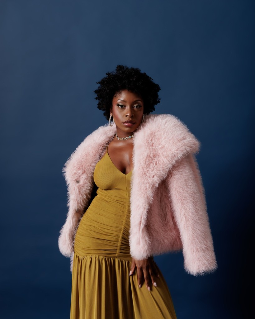 Domonique Foster, Female Vocalist