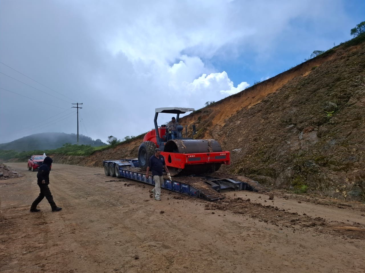 Renta de vibrocompactador para proyectos de infraestructura