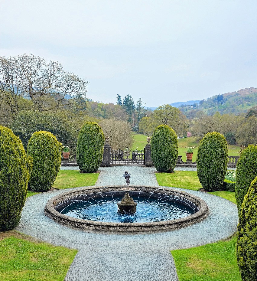 Formal garden with symmetrical design representing suitability, restraint, and long-term governance in Family Investment Company planning