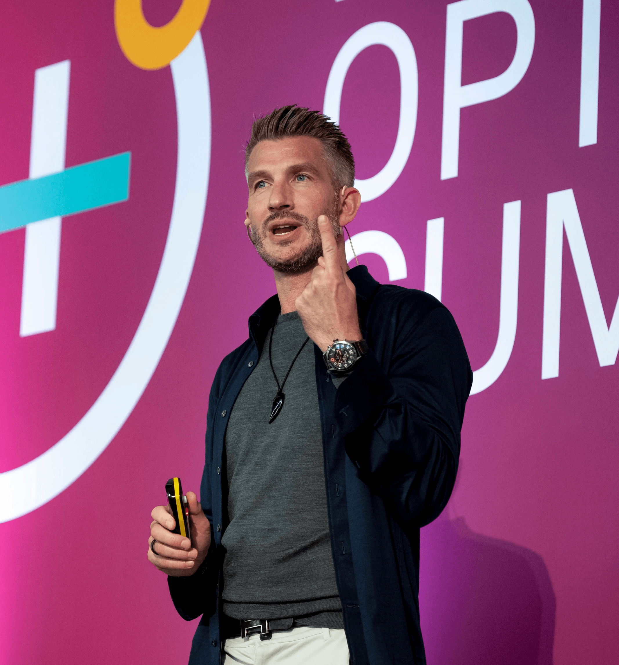 Tim Gray on Stage at the Health Optimisation Summitt