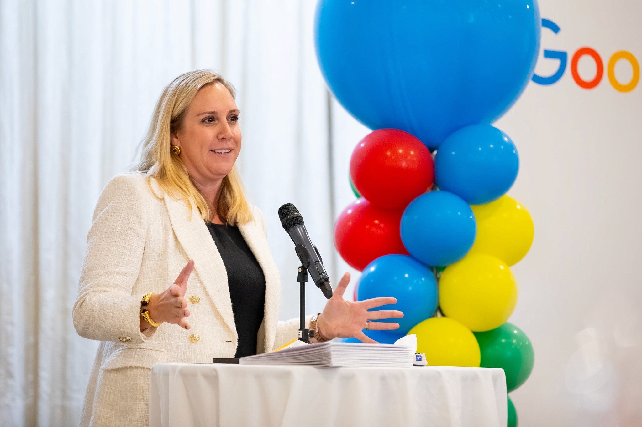 speaking event photography