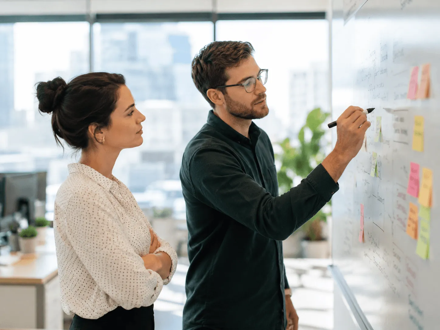 2 employee working in office