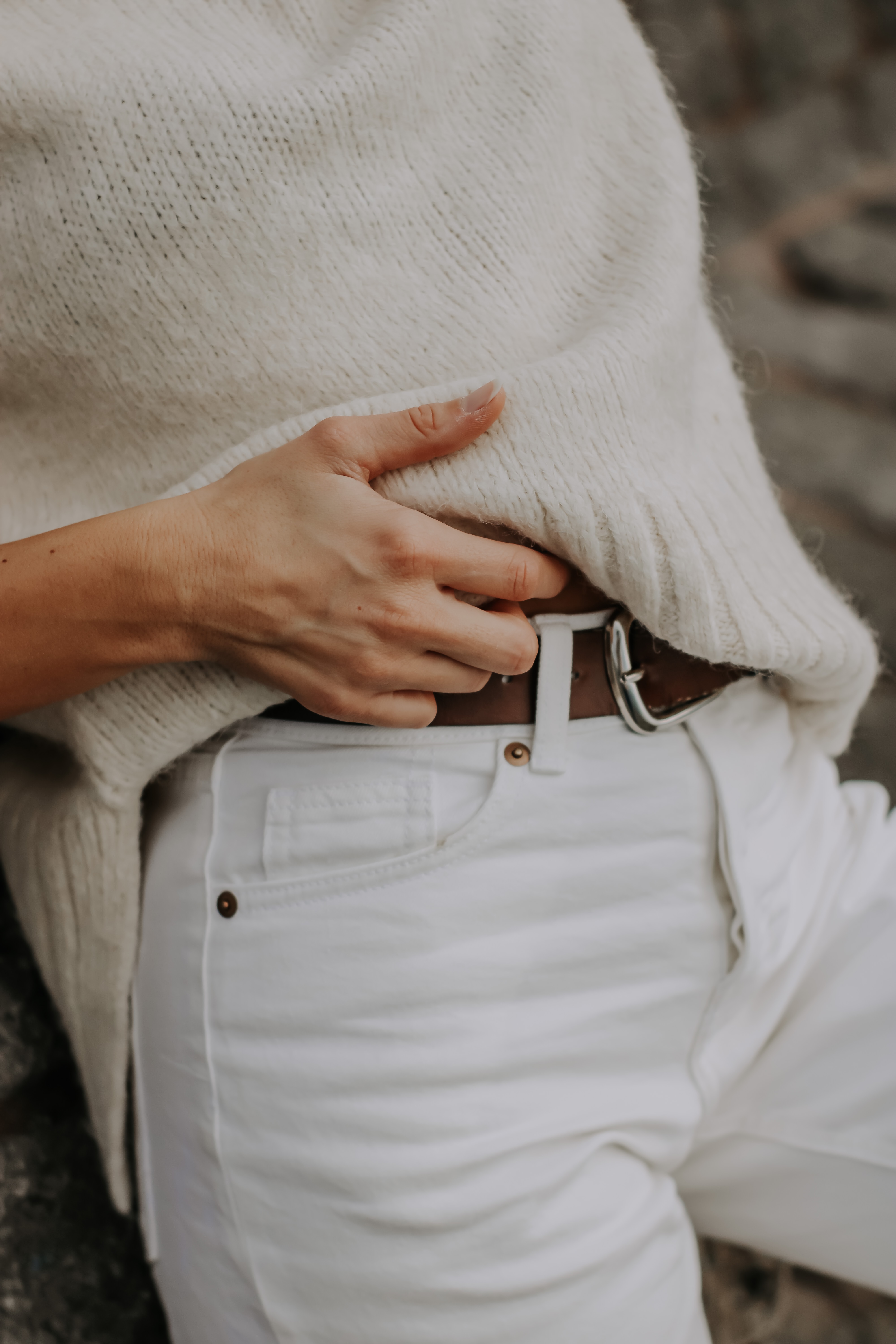 Brown belt on white pants