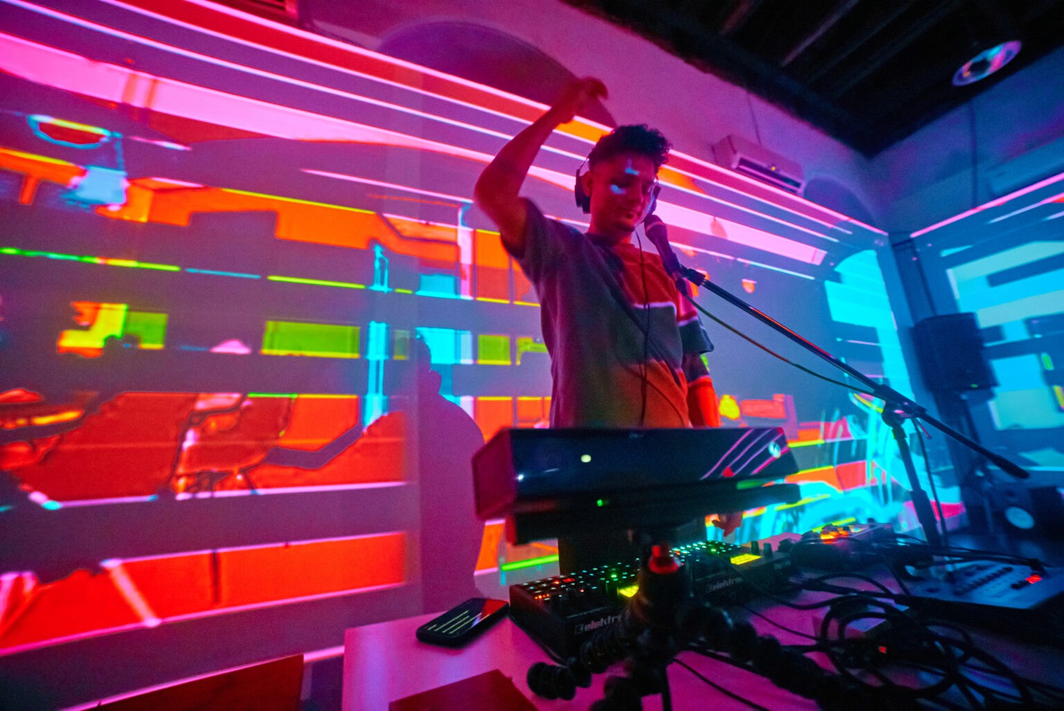 Black and white photo of a building