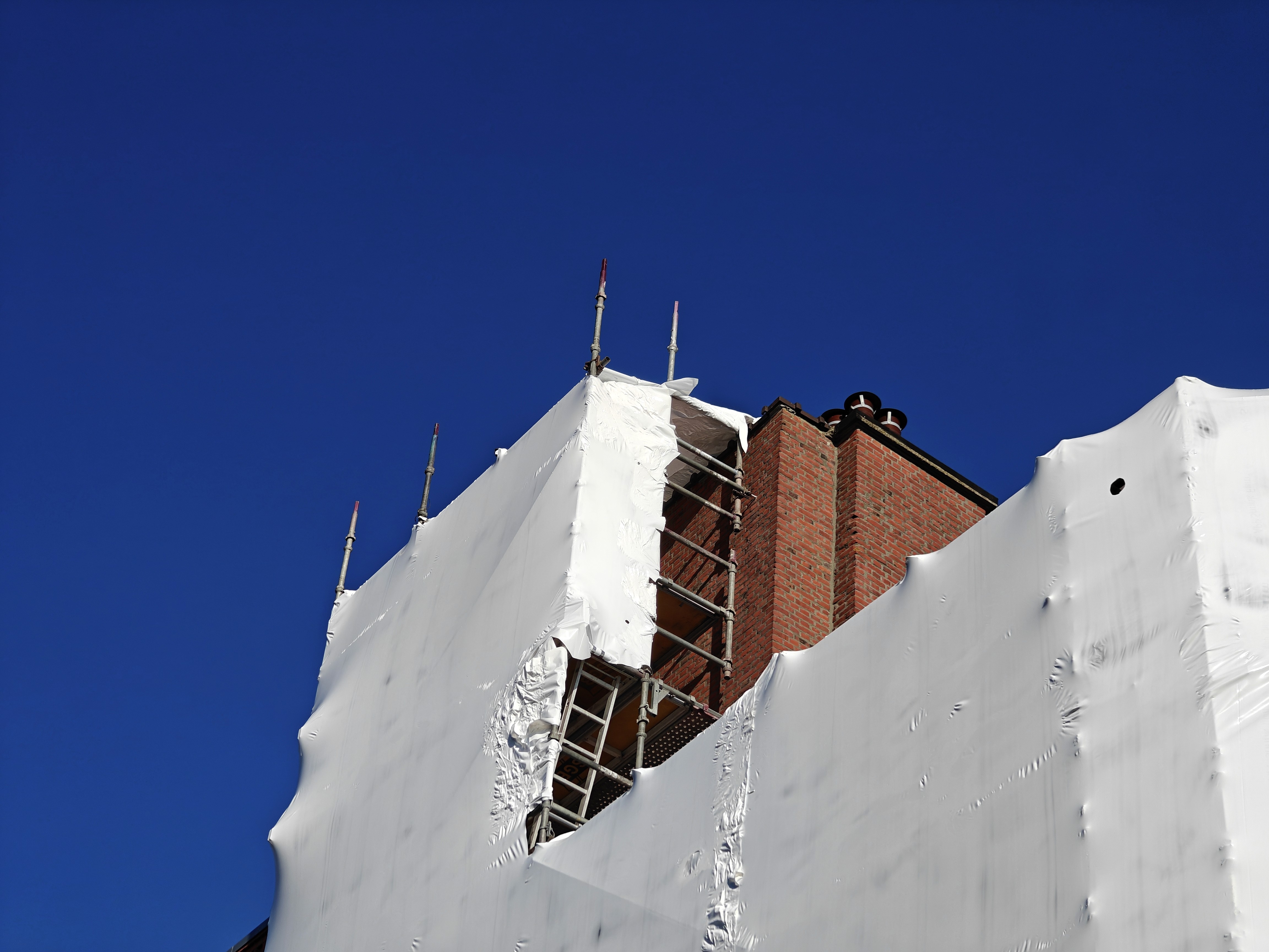 a room that is under construction with concrete walls