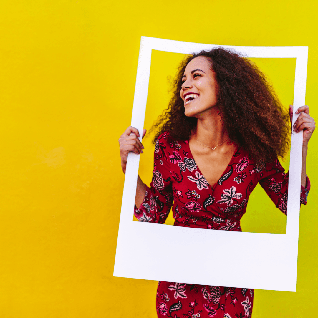 Woman sticking to consistent look for Instagram stories.