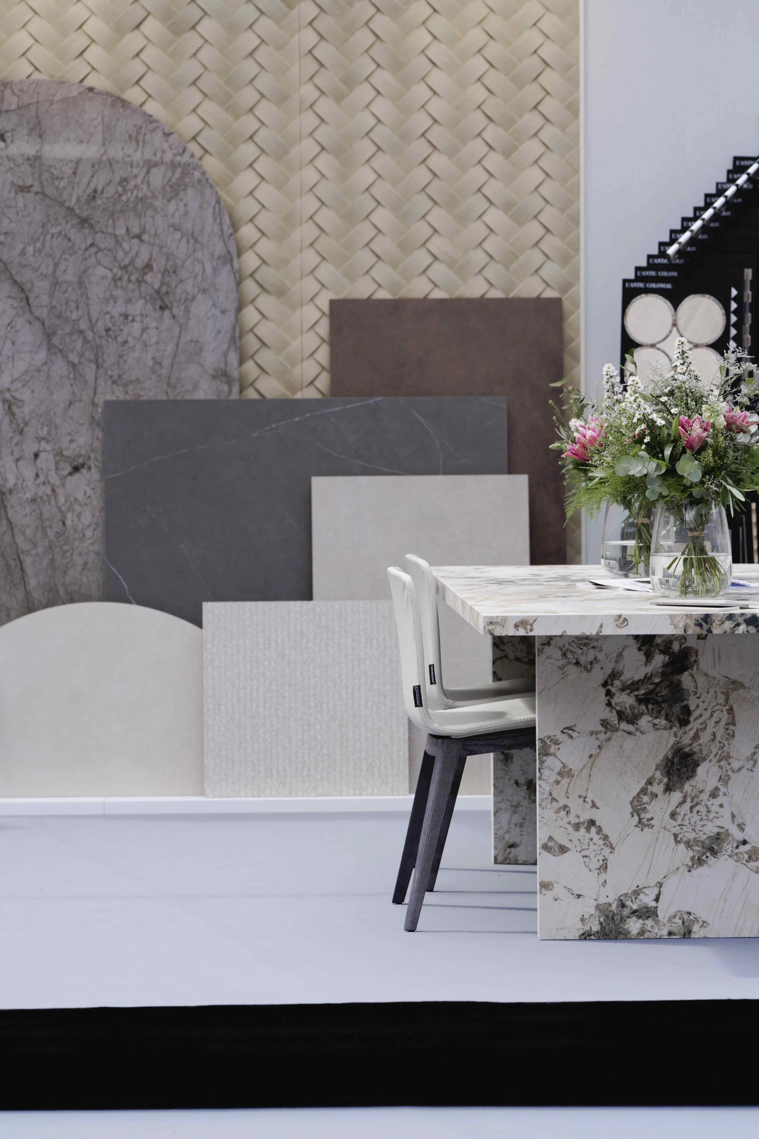 Photographie minimaliste et sobre mettant en valeur la qualité des matériaux développés par Porcelanosa