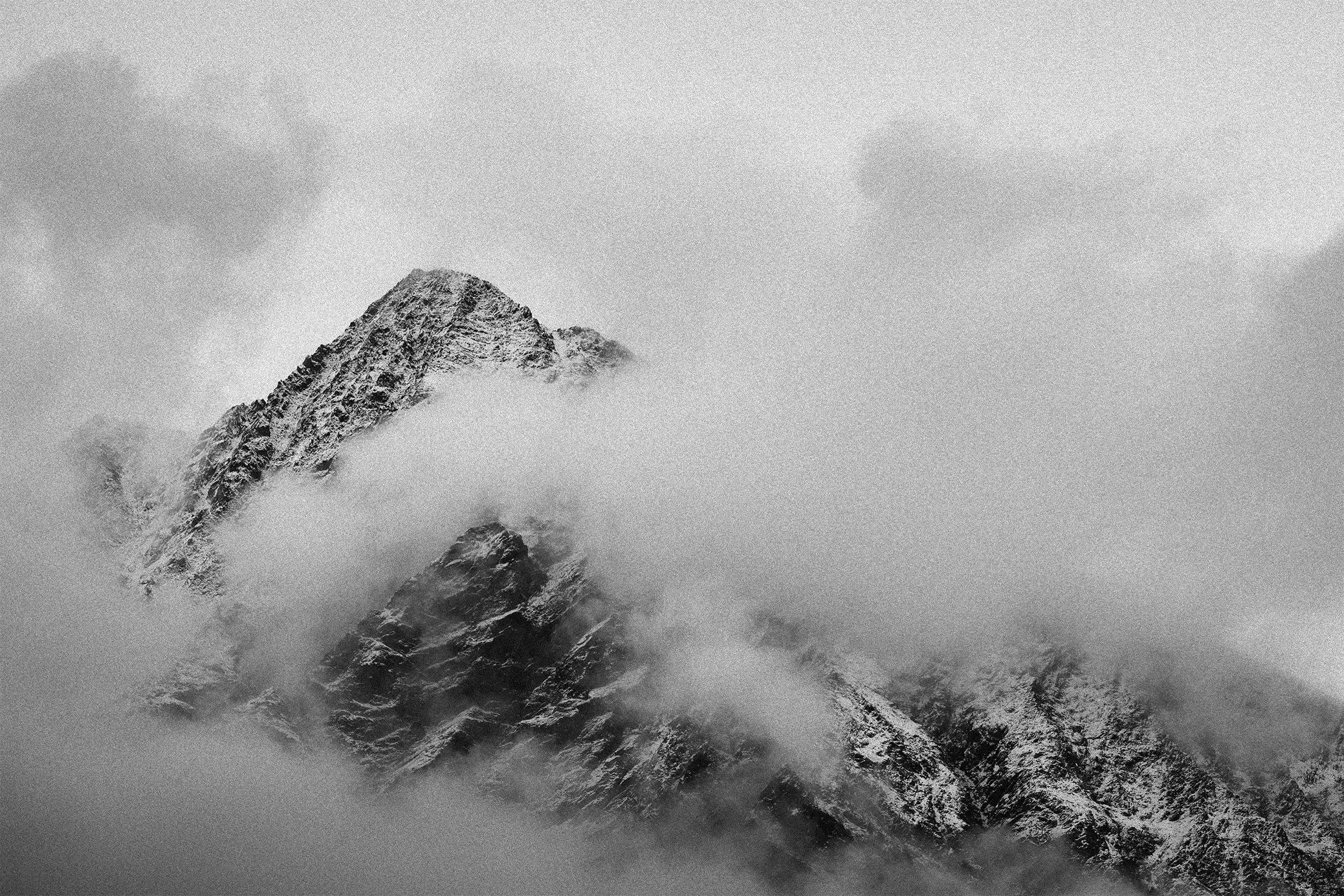 Stubai Alpok felhőbe burkolózva