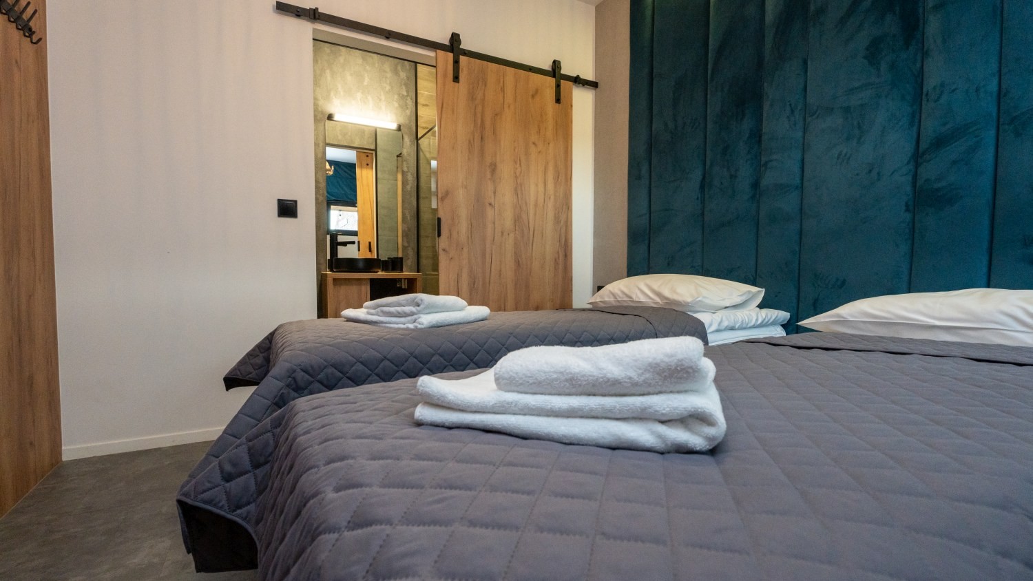 Pokój w Niedźwiedzia 25 przygotowany na weekendowy wypoczynek dla rodziców