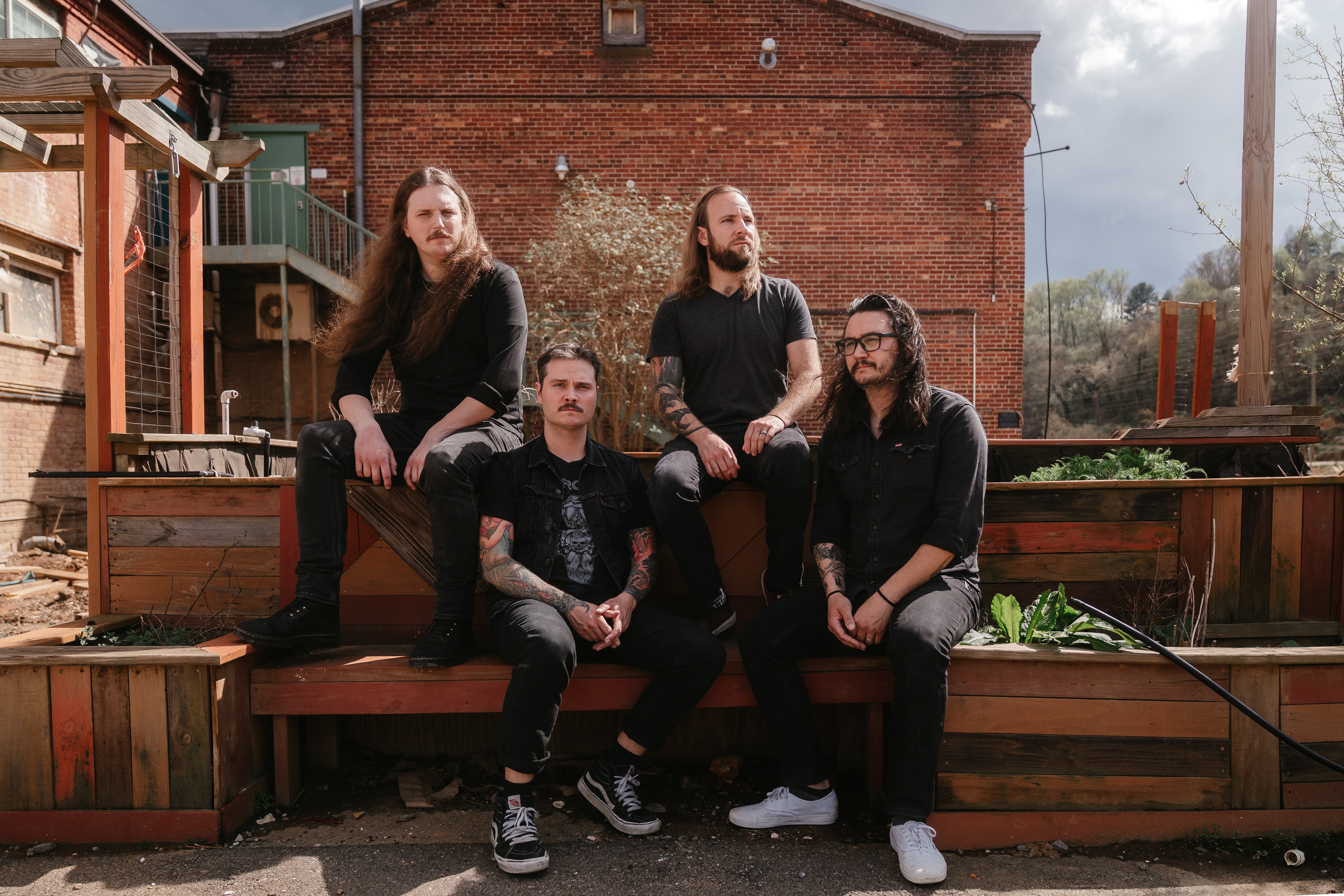 Howling Giant by Jeff Bean