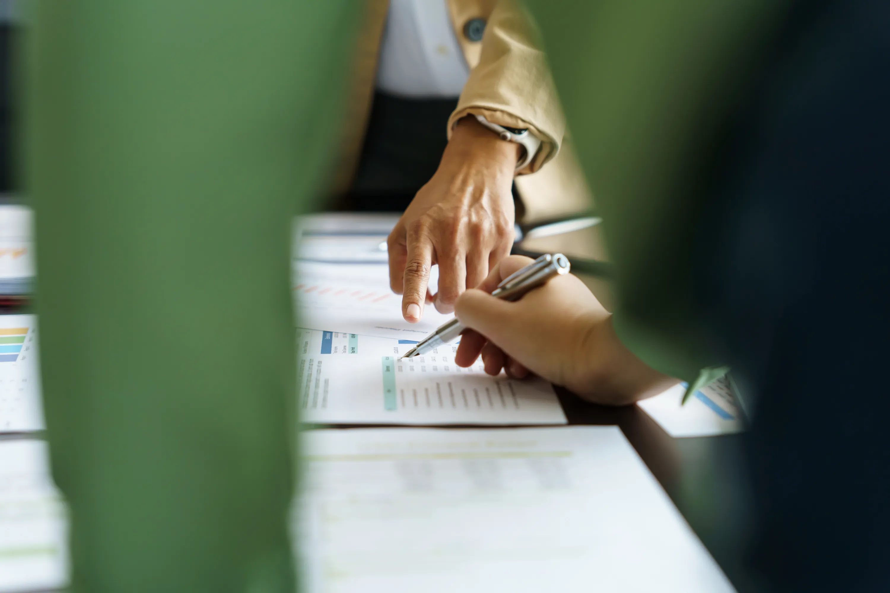 analiz yapan çalışanlar