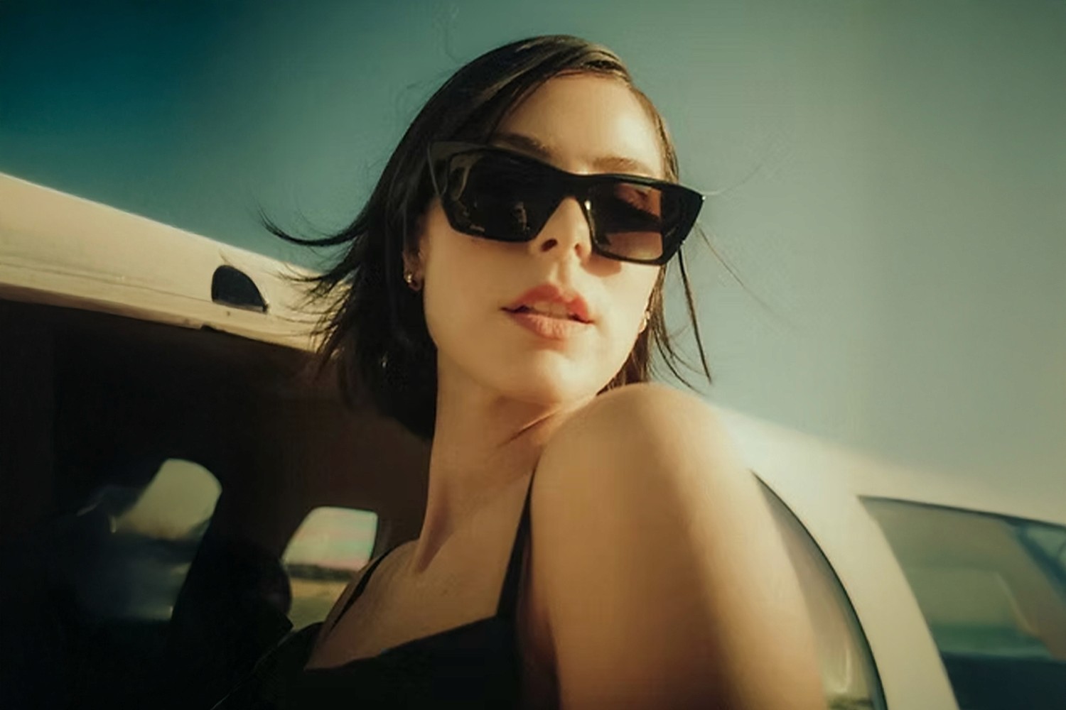 lena meyer landruth at airplane in netherlands, lena with sunglasses at videoshooting star, music
