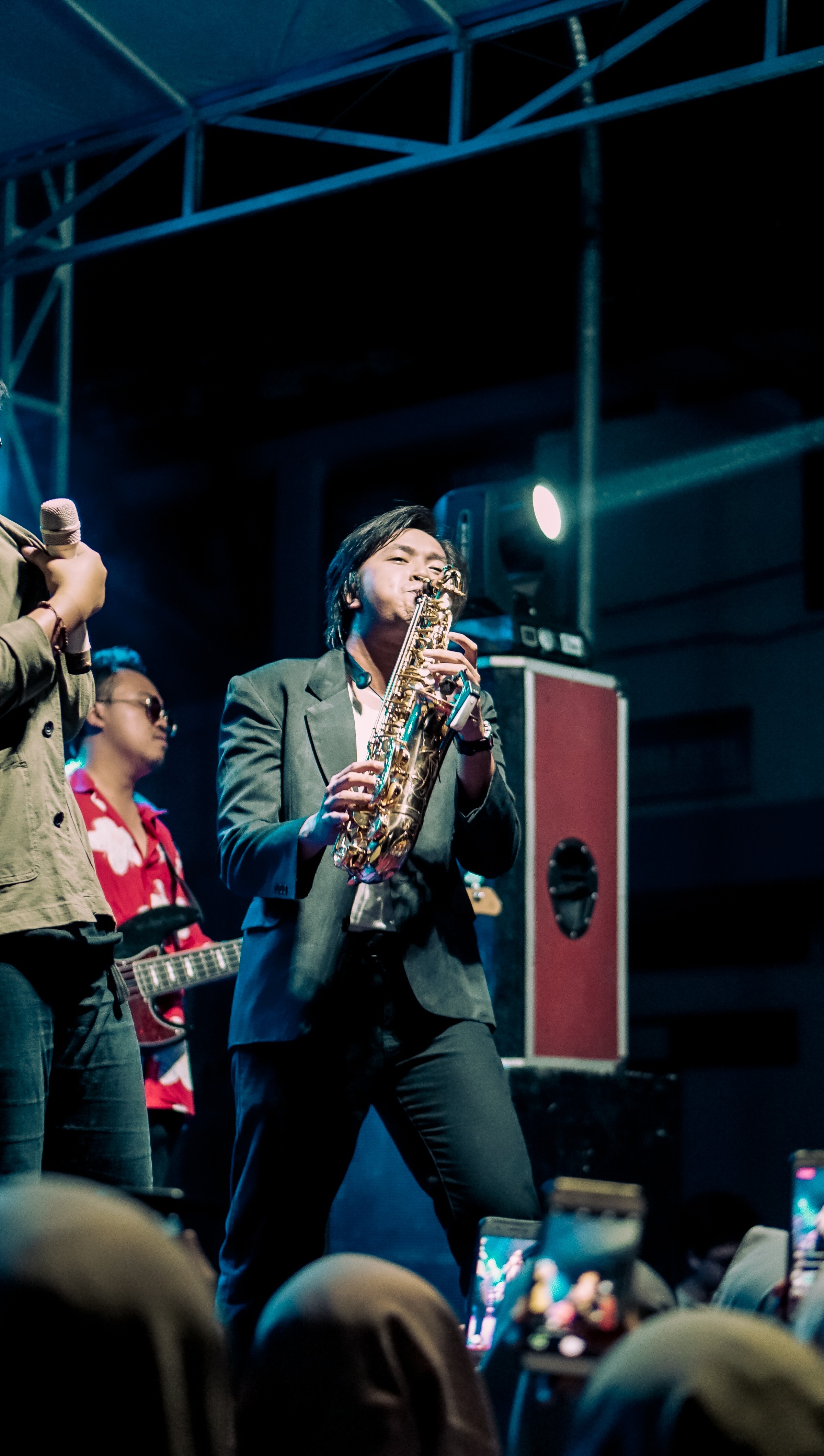 Buyung as Saxophonist of ITS Jazz, perfom at Poltekkes Tuban
