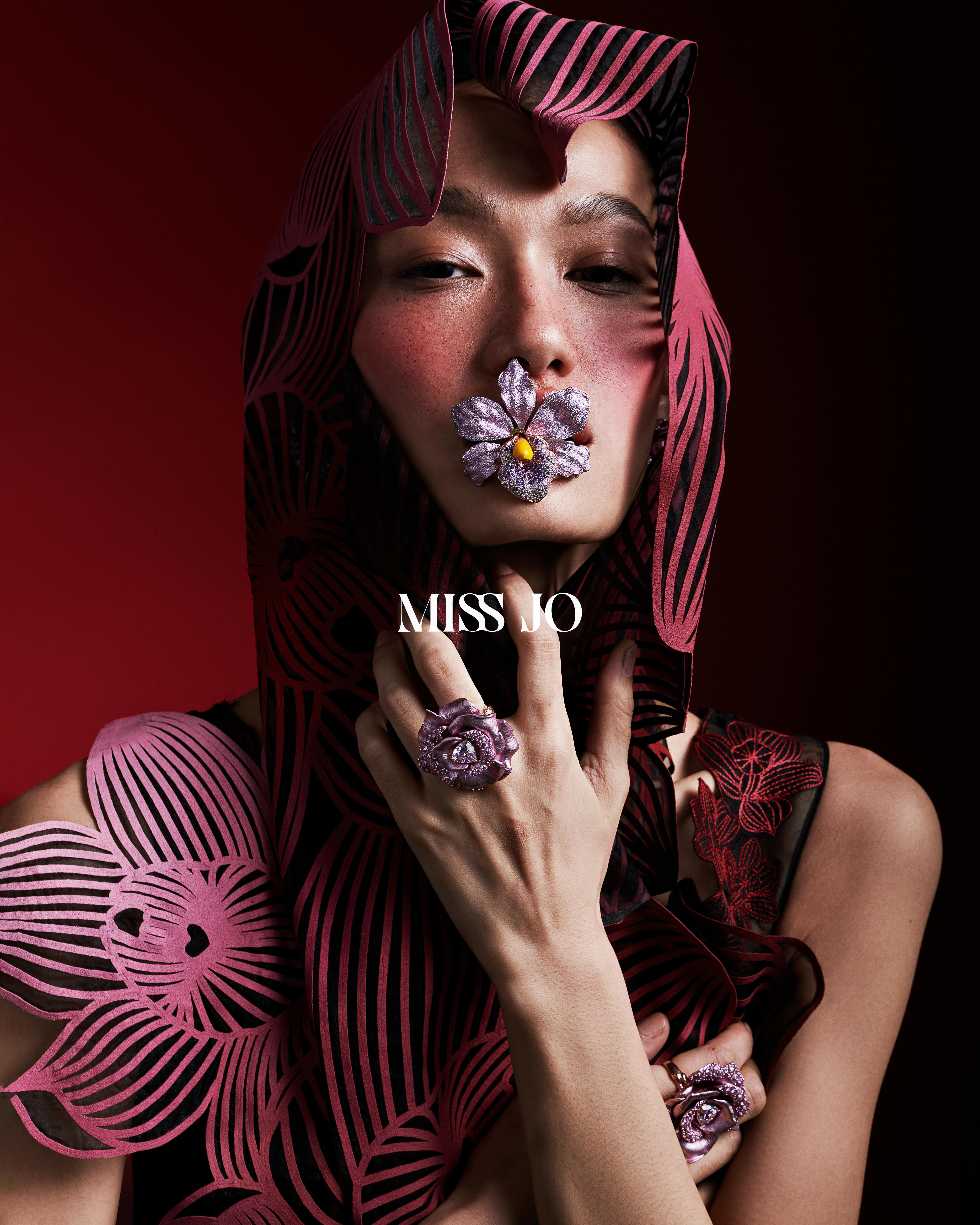 Batch.Works logo over a photo of a box of 3D printed objects