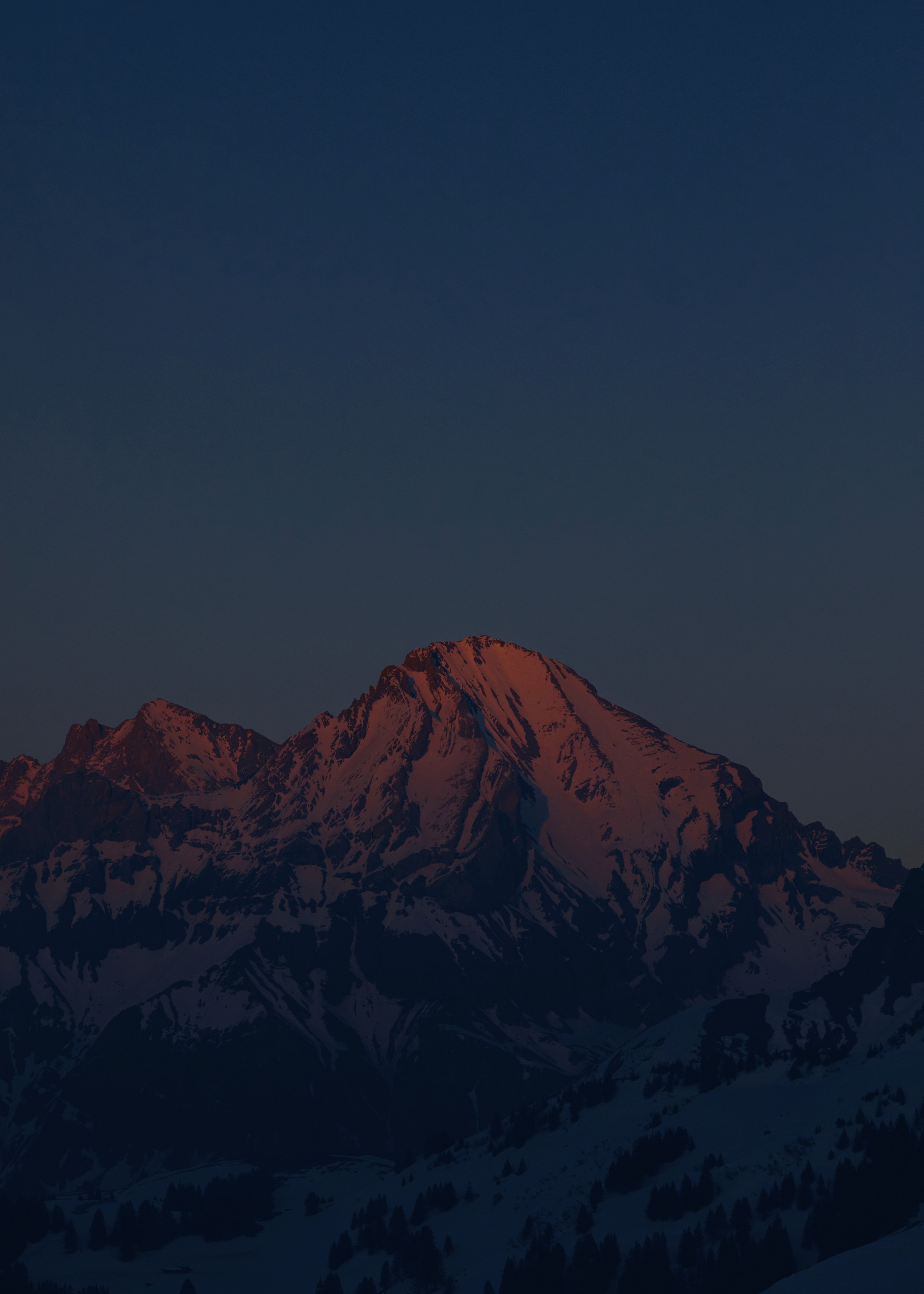 Batch.Works logo over a photo of a box of 3D printed objects