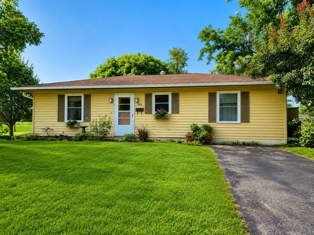 144 W Lucy Street, Darlington, front photo