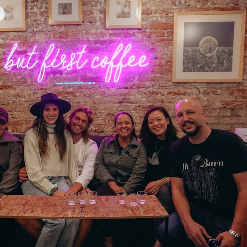 開心的笑容和肚子