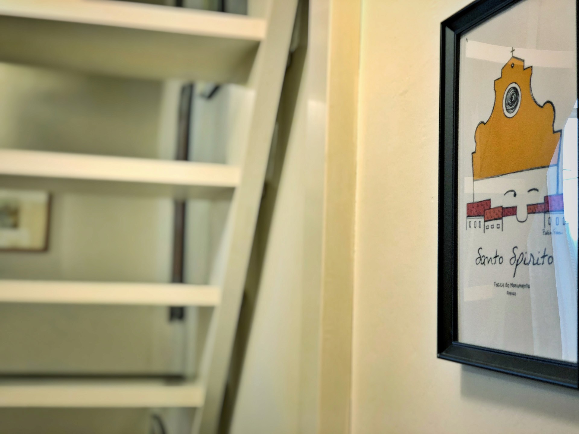 Immagine con dettaglio su un quadro appeso