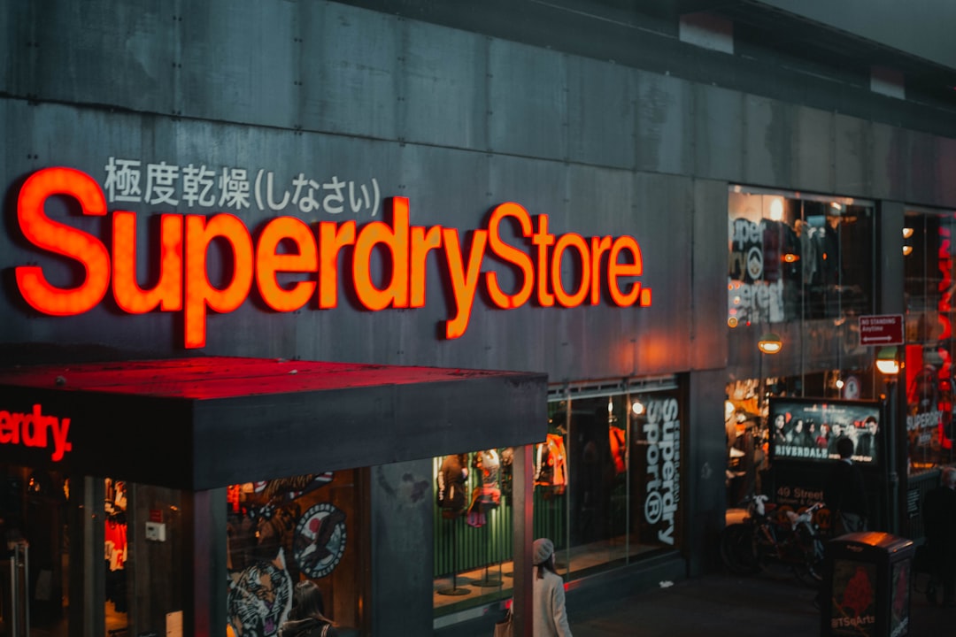 retail store, laptop