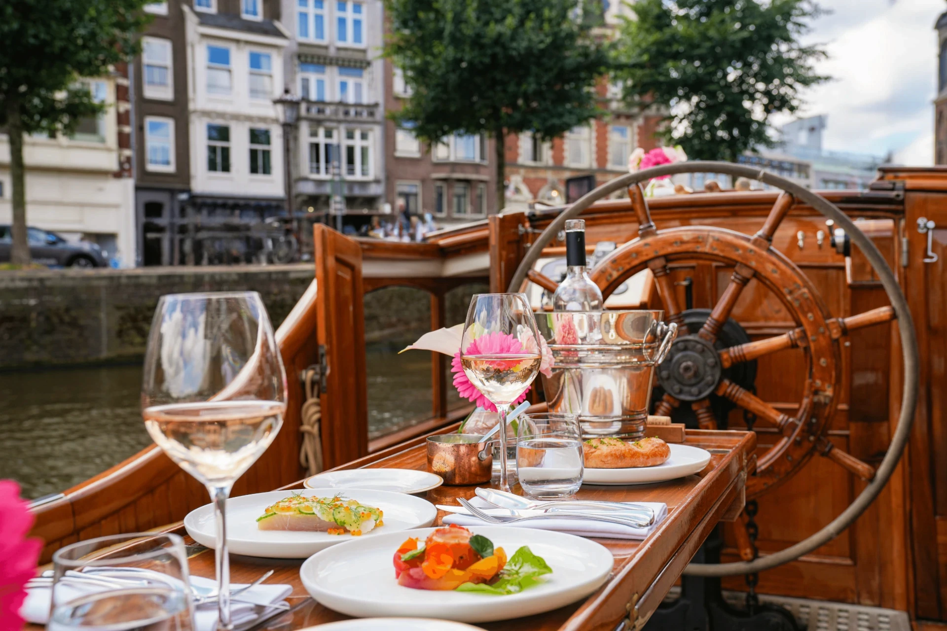 Related Private Boat Tours service