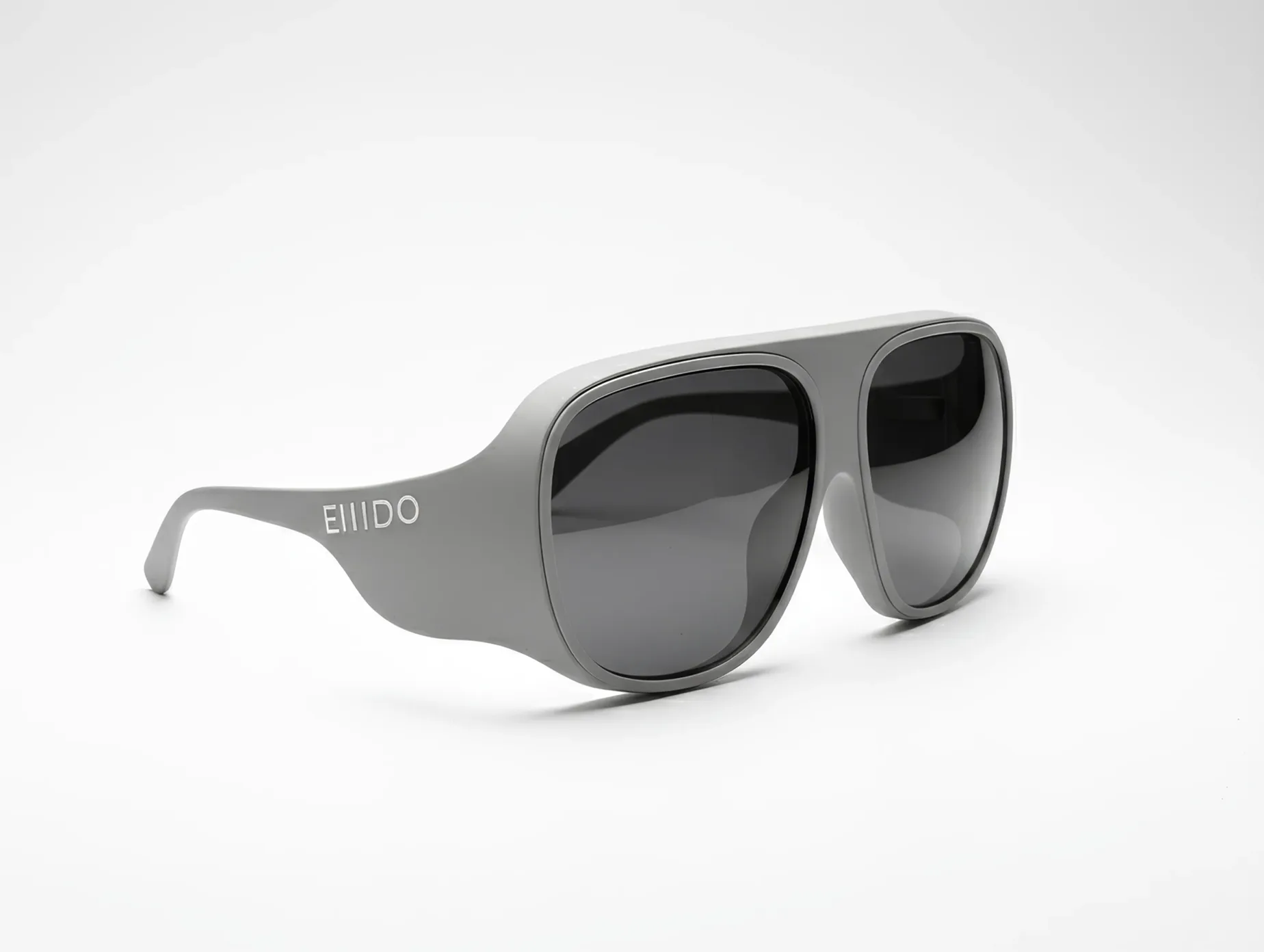 Product shot of Eiiido smart glasses displayed on a neutral background.