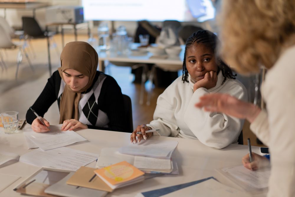 A view of the top of the eiffel tower