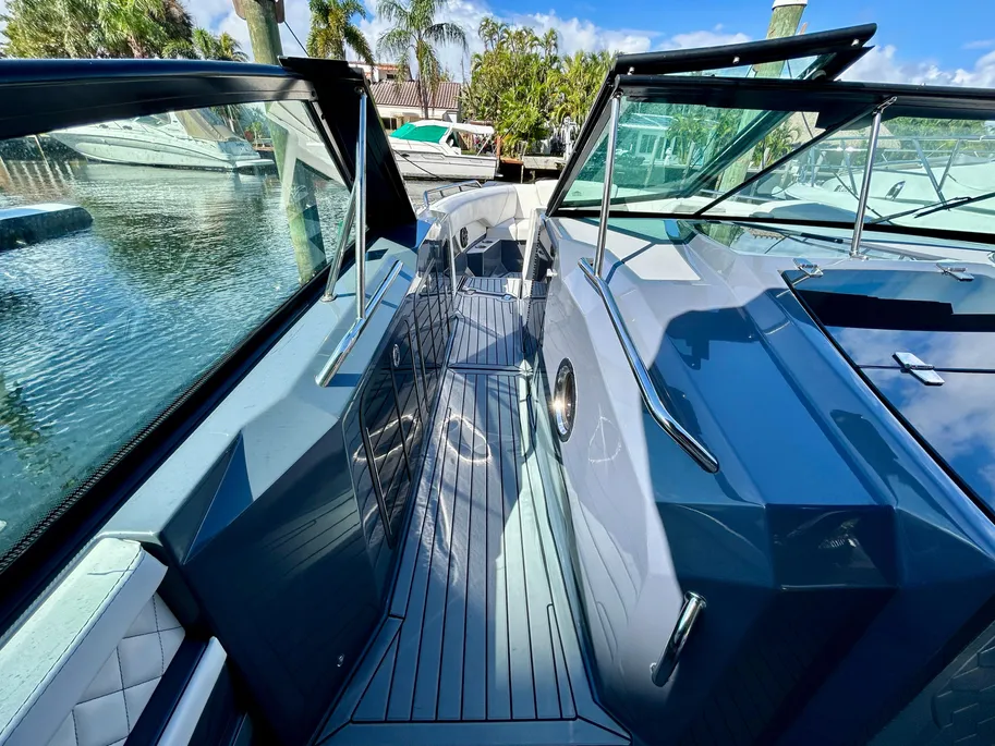 Boat thumbnail 25