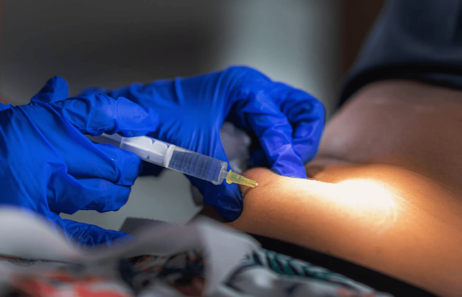What Is Deoxycholic Acid Injection and How Is It Used in Aesthetic Clinics?